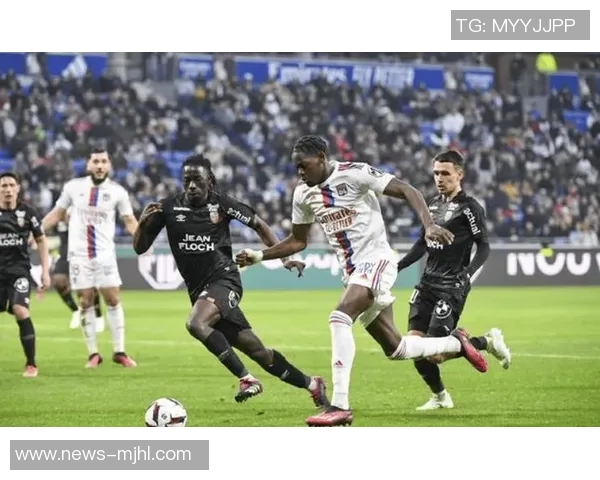 深入分析EDG在S15LOL赛事中的防守策略与比分表现